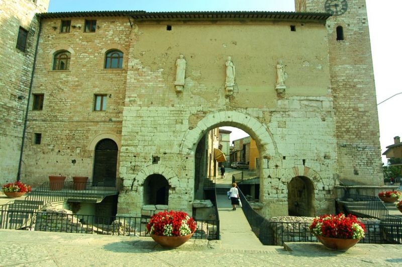 Spello-PortaConsolare