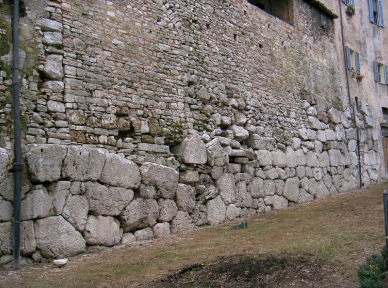 Spoleto - Mura